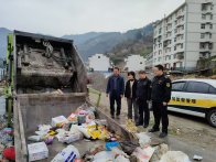 柳林市场监管所集中销毁伪劣商品