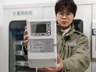 县供电公司：升级计量设备 守护用电安全