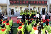 柿树坪小学：唱响雷锋之歌 传承时代精神
