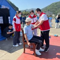 竹山县红十字会参加县“防灾减灾日”演练活动