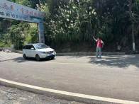 官渡镇：分时通行解“阵痛”   干群合力保畅通