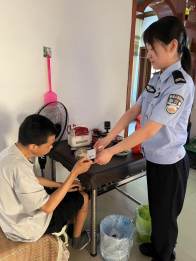 县公安局擂鼓派出所：办证送上门 警民鱼水情