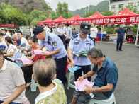 县公安局擂鼓派出所开展法治宣传活动