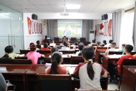 防溺水“活”課堂  城關(guān)鎮(zhèn)愛心托管班安全課花樣多