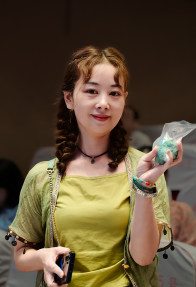 绿松石“零元起拍”活动受追捧