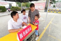   宝丰镇2025年秋季起始年级招生报名服务“零距离”