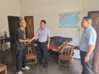 官渡镇：五访五看织密网 实地走访暖民心