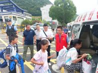官渡镇中心学校首批4辆“微循环公交车”正式投入运营