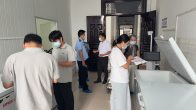 县市场监管局开展“你点我检”进校园活动