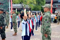 张振武小学：以“心”相送  情暖新兵