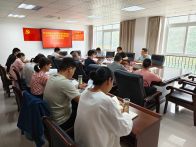 县民政局推进“两项政策”衔接并轨试点工作