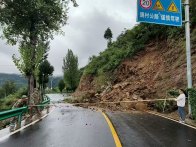 上庸鎮(zhèn)：干群齊上陣 清障保暢通