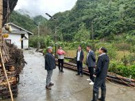 县委党校、县农行联合驻村工作队开展汛期安全巡查工作