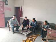 官渡镇：雨中巡查不停歇 筑牢防汛“安全堤”