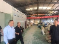 县水利和湖泊局上门送服务  助企纾困