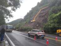 县公路养护中心：群众报料险情急 部门联动保畅通