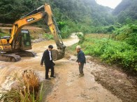 八旬老人被困“孤岛”  文峰乡太河村党员干部在暴雨中筑起生命防线