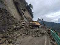 竹山多部門聯動搶險保暢通