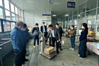 宝丰中学新成立膳食监督家长委员会到校履职