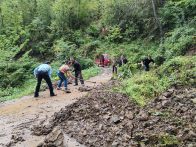 溢水镇：党群齐心清淤泥 道路畅通保平安