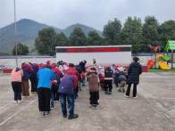 深河乡两道中心小学举行应急演练