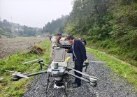 秦古镇独山村完成首批无人机播种作业