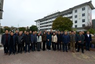 上庸镇中心学校：退休教师返校看变化话发展