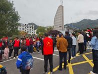 官渡镇：坚守护学岗  守护平安路