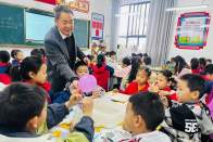 上庸镇中心学校：科学课“吹”出实践乐趣