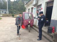 秦古镇：“警”色入户送平安 冬季防火“暖”人心