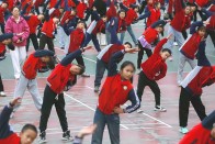 宝丰镇施洋小学广播体操比赛展风采