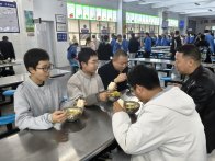 责任督学护航“小餐桌” 守护成长“大健康”