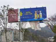 竹山城管：快速拆除高危招牌 守护市民头顶安全