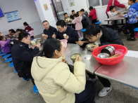 全胜小学筑牢校园饮食安全网