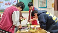 柳林乡中心学校：劳动课堂学厨艺