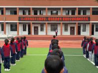 尊宪崇法丨 县第二实验小学举行“12·4”国家宪法日晨读活动