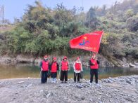 柳林乡开展河道清理志愿活动守护水质安全