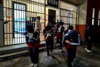 麻家渡镇中学开展住宿生夜间消防安全演练