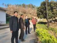 县移民服务中心：深入包联村开展入户走访调研