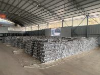 上庸镇：抢抓菌棒上架 让“冬闲”变“冬忙”