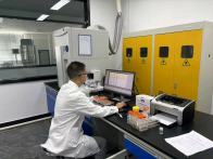 县公共检验检测中心：以检促优 以技强企