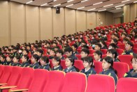 南山五福堂外国语学校：以心为盾 笑对挫折