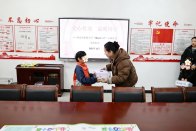 县实验小学：爱心传递  温暖同行