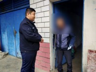 得胜派出所送证上门解民忧