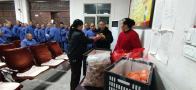 麻家渡镇：暖冬平安夜 福利院里甜“心”礼