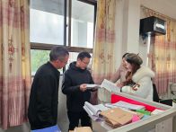 县教研室调研擂鼓中学名师孵化工作