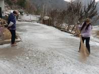 深河乡秦家村：暖心扫雪护民安 点滴行动显担当