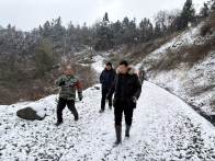 麻家渡镇矿管办：筑牢矿山安全防线 情系一线暖心保障