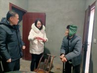 麻家渡镇：新春走访送关怀 情暖群众护平安