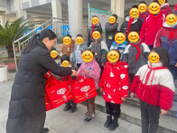 县妇联联动湖北石花酒业开展寒假儿童关爱活动